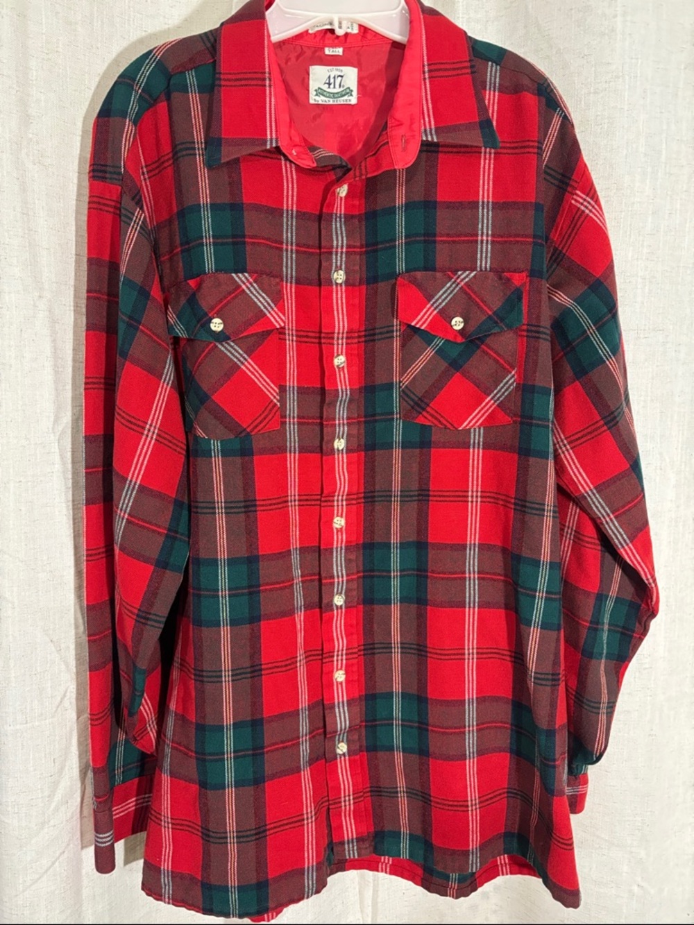 Vintage Van Heusen 417 Red & Green Plaid Flannel Shirt - Classic Men's Button-Up